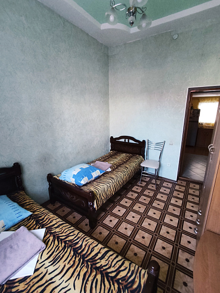 2- квартира 42 м²  ул. Кирова 30