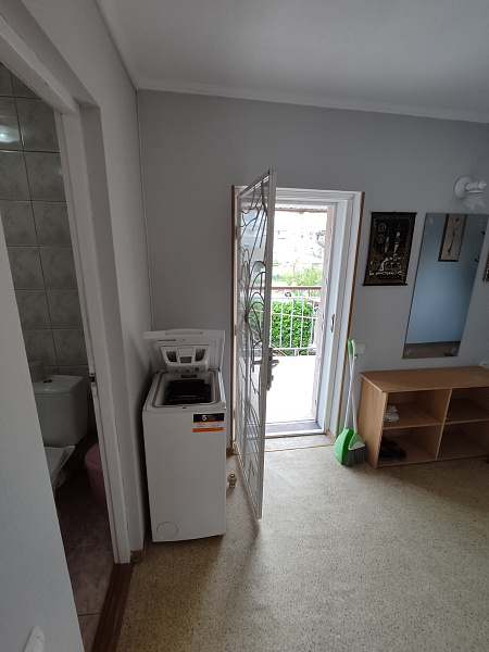 3-х местный  эт. 2/2 , ул. Московская 22 а