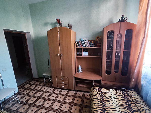 2- квартира 42 м²  ул. Кирова 30