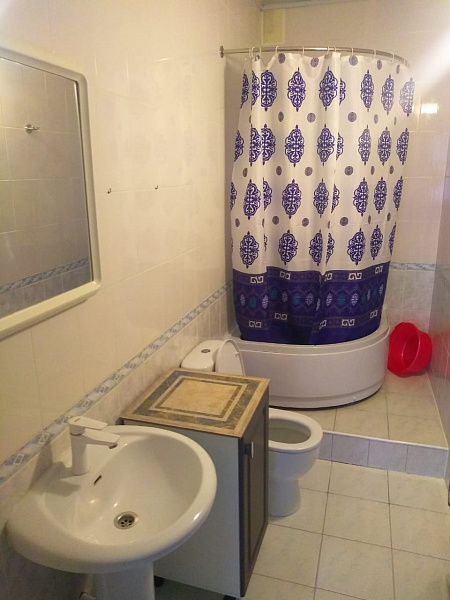 3-х местный, 20 м² эт. 2/3 ул. Комсомольская 8