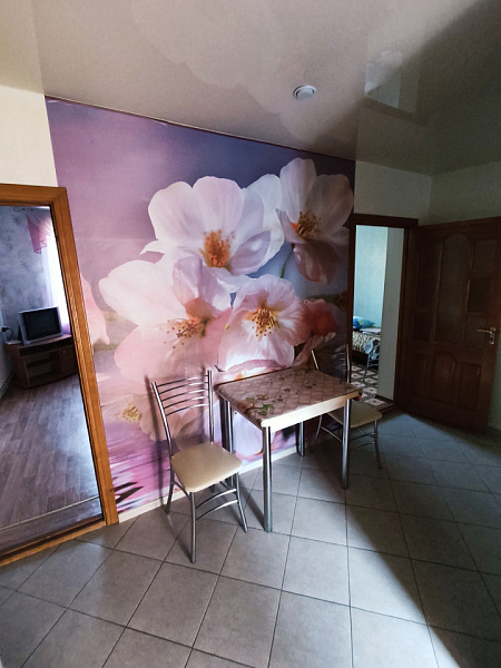 2- квартира 42 м²  ул. Кирова 30