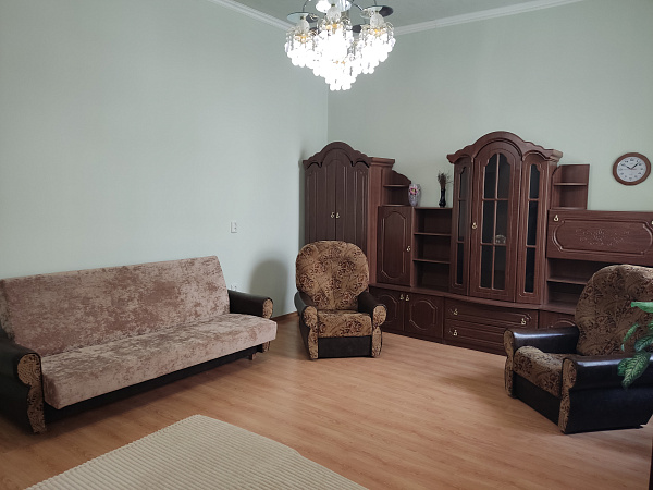 2-х.комн. 55 м²  ул. Революция 