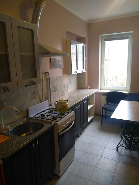 2-х местный  12 м², эт. 2/3 ул. Комсомольская 8