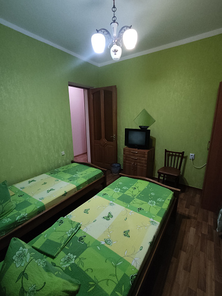 3-х местный 12 м² эт. 1 и 2 ул. Кирова 32