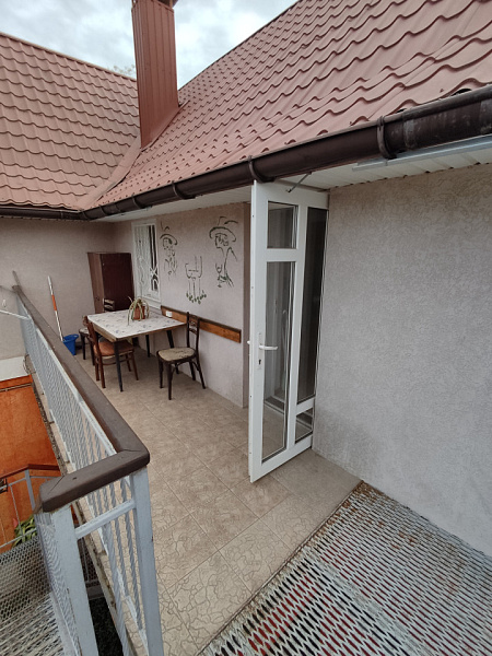 3-х.местный бюджетный  2 эт. улица Московская 