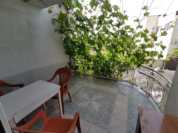 2-х местный  12 м², эт. 2/3 ул. Комсомольская 8