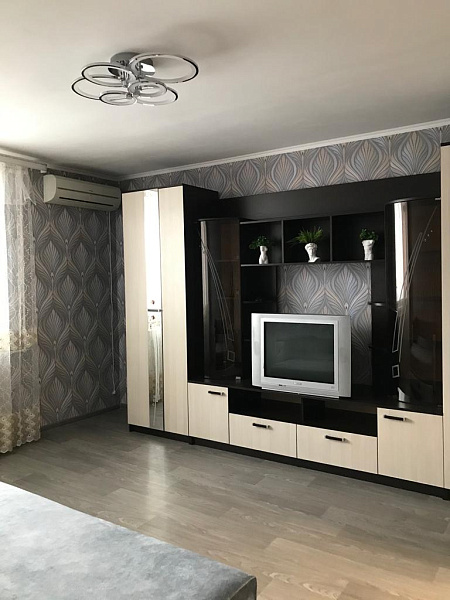 2-к. 52 м².5/9 этаж. пр. Ленина 