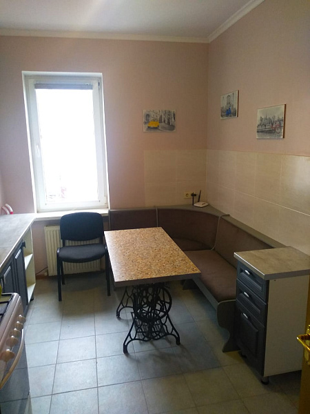 2-х местный  12 м², эт. 2/3 ул. Комсомольская 8